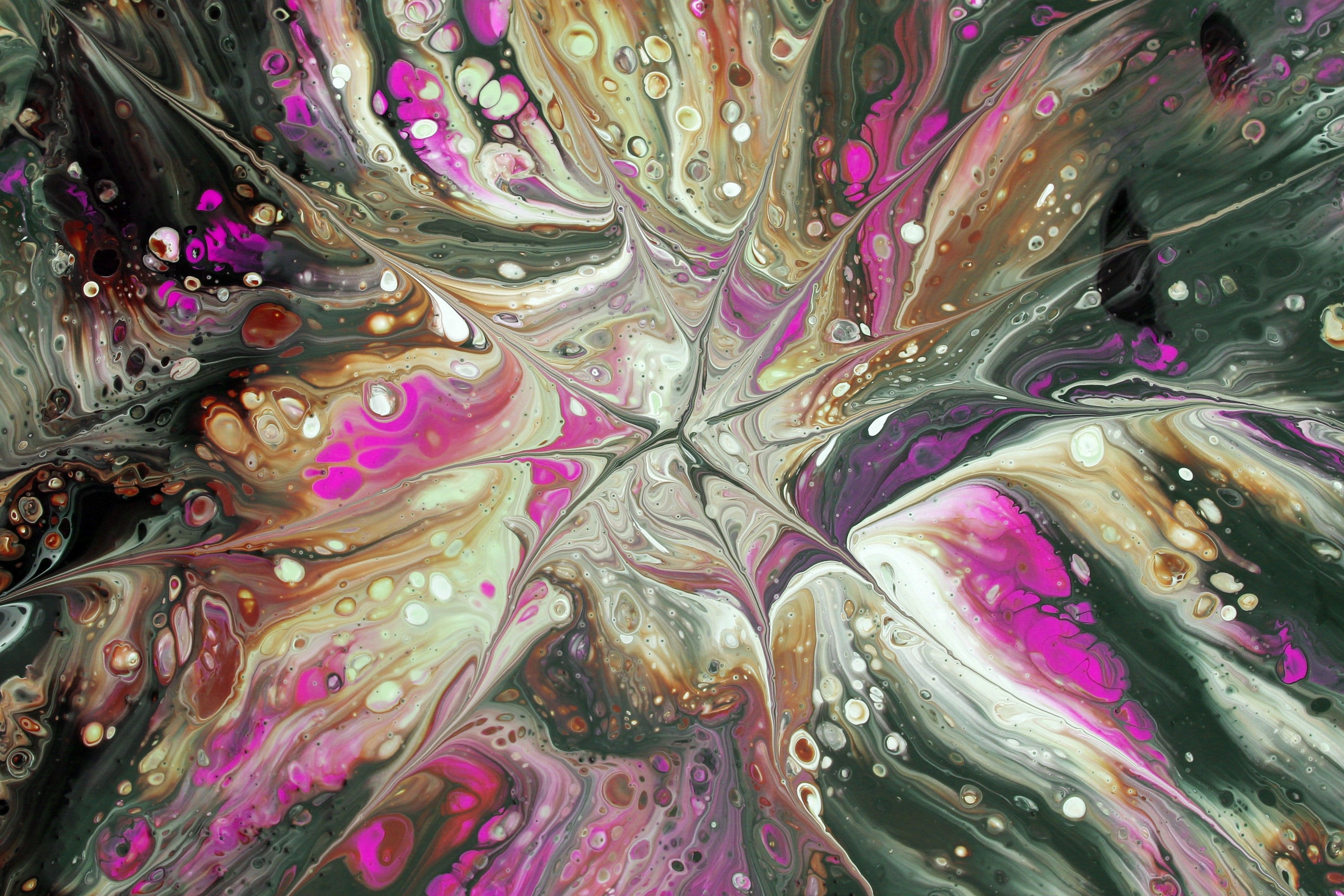Vibrant Abstract Acrylic Pour in Vibrant Colors · Free Stock Photo