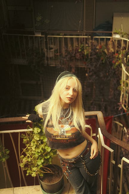 Model Railing Tangga Minimalis dari Besi