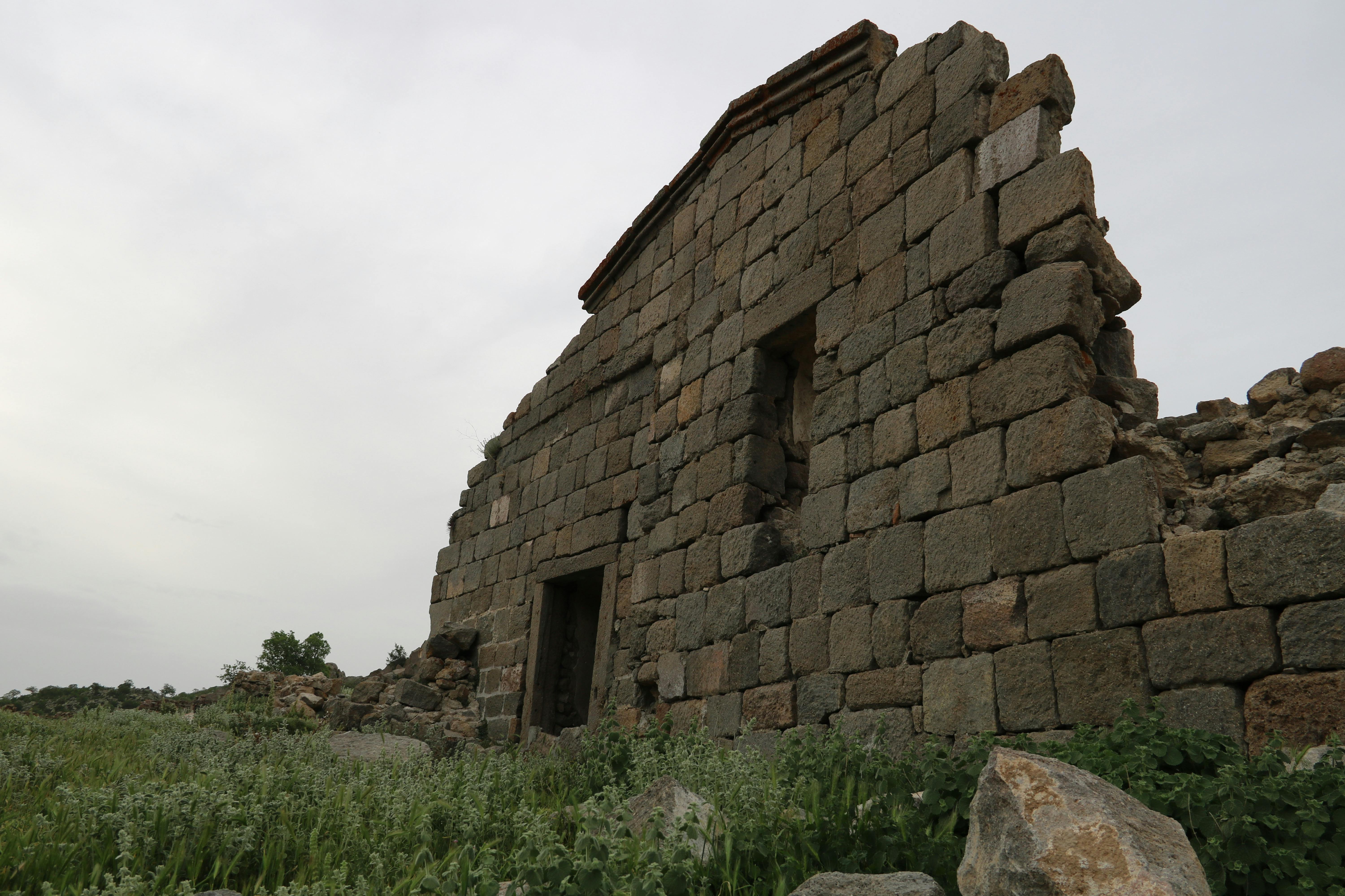 Unveiling the Mysteries of Forgotten Perfumes