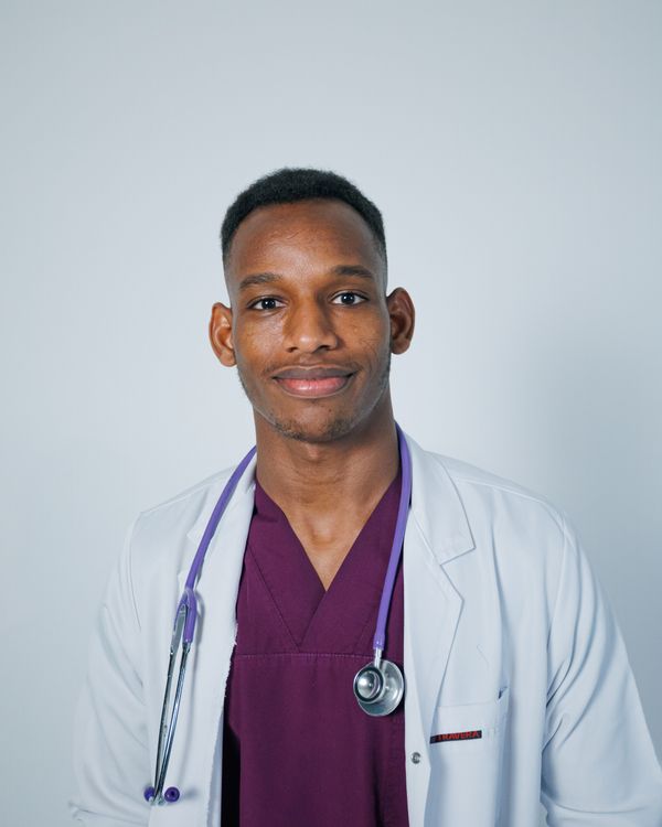 Dr. Tomás Aguilar — Odontopediatría