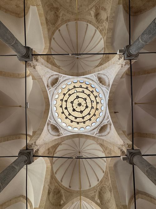 Free Explore the stunning architectural dome of a historic mosque in Şanlıurfa, Türkiye. Stock Photo