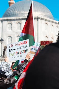 News image: Ashoknagar Panchayat employees protesting following allegations against the CEO.  Political corruption, India news.