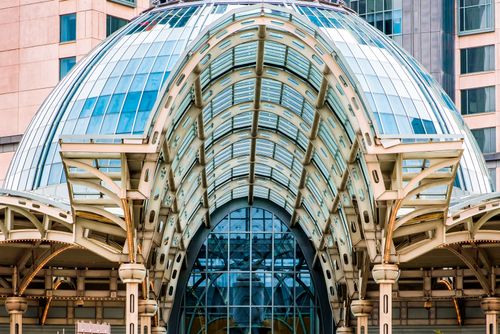 Free Detailed view of a modern glass dome structure in Niagara Falls, Ontario, showcasing architectural elegance. Stock Photo
