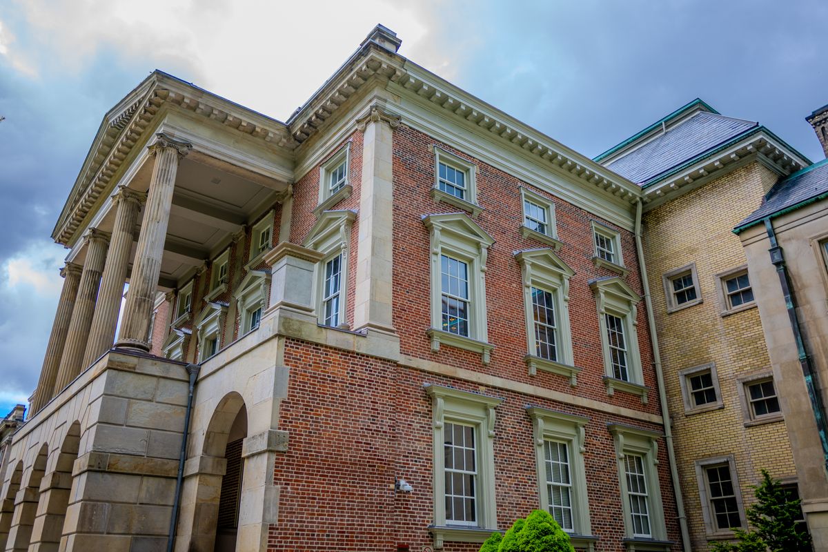 student moves in West Kingsdown — Student Moves in West Kingsdown — the working end of the job