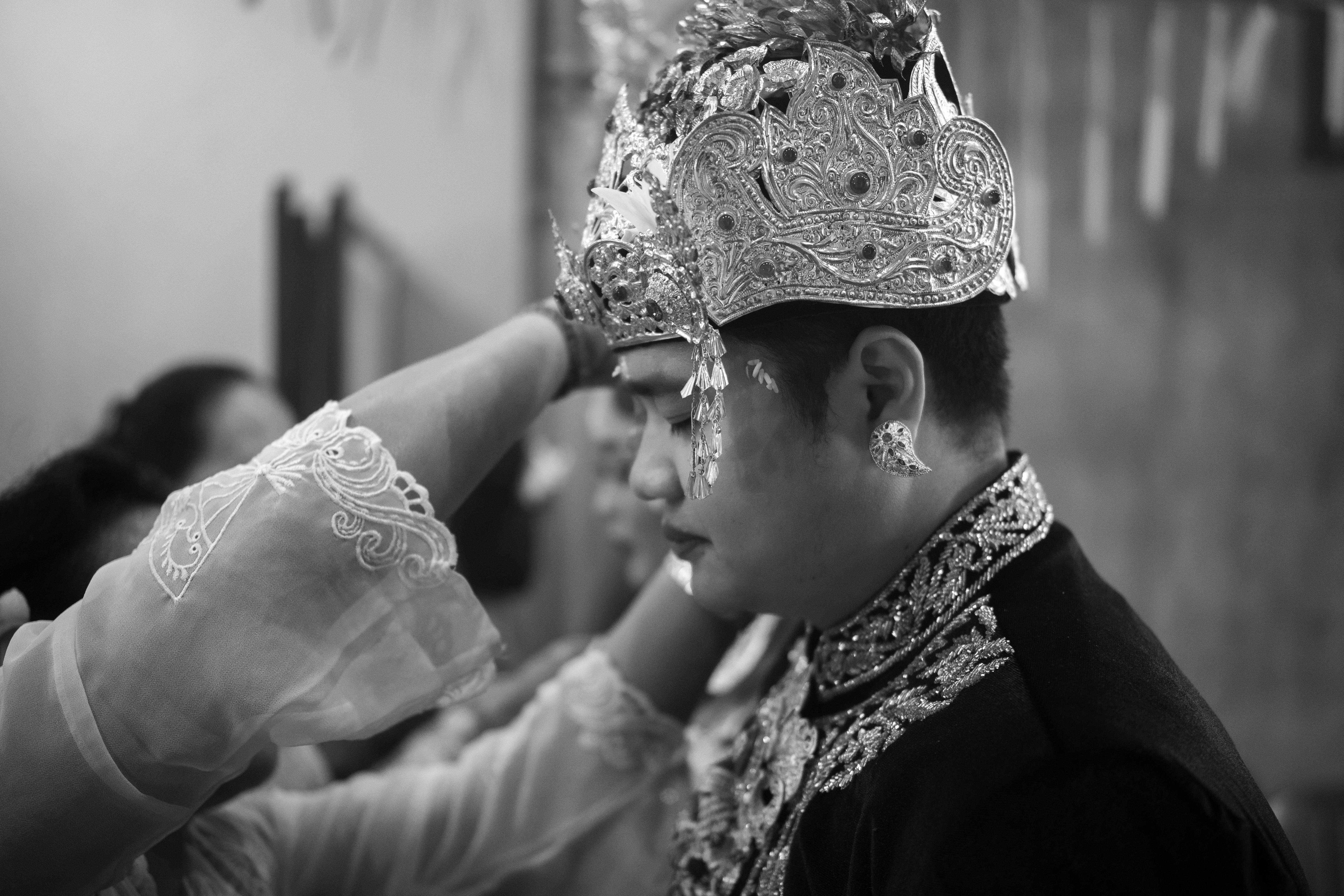 seorang raja bijaksana yang diyakini sebagai titisan dewa wisnu adalah
