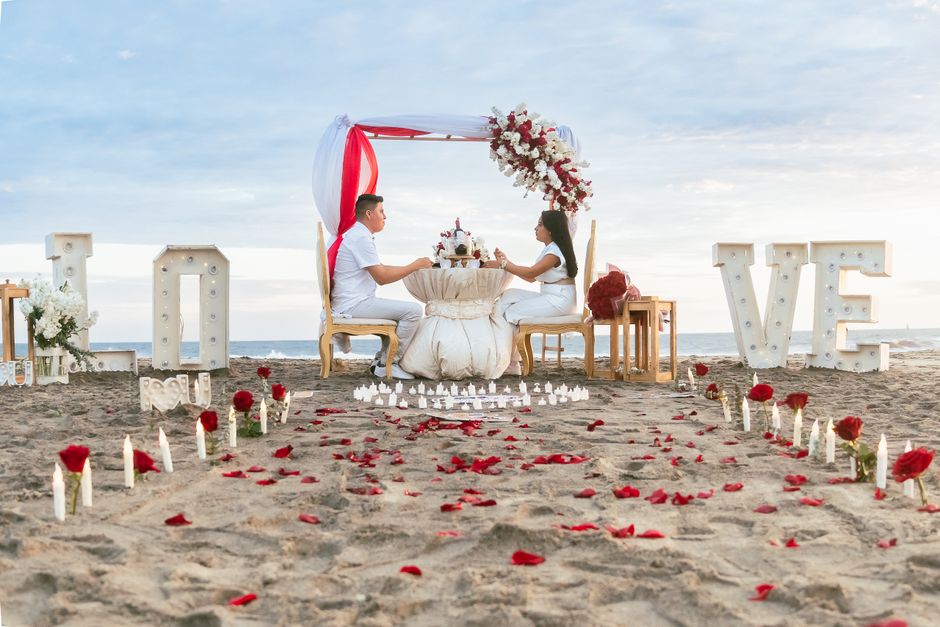 Venue Types & Budgets for Romantic Couple Events