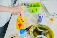 Vibrant Art Class in Tokyo Emphasizing Creativity
