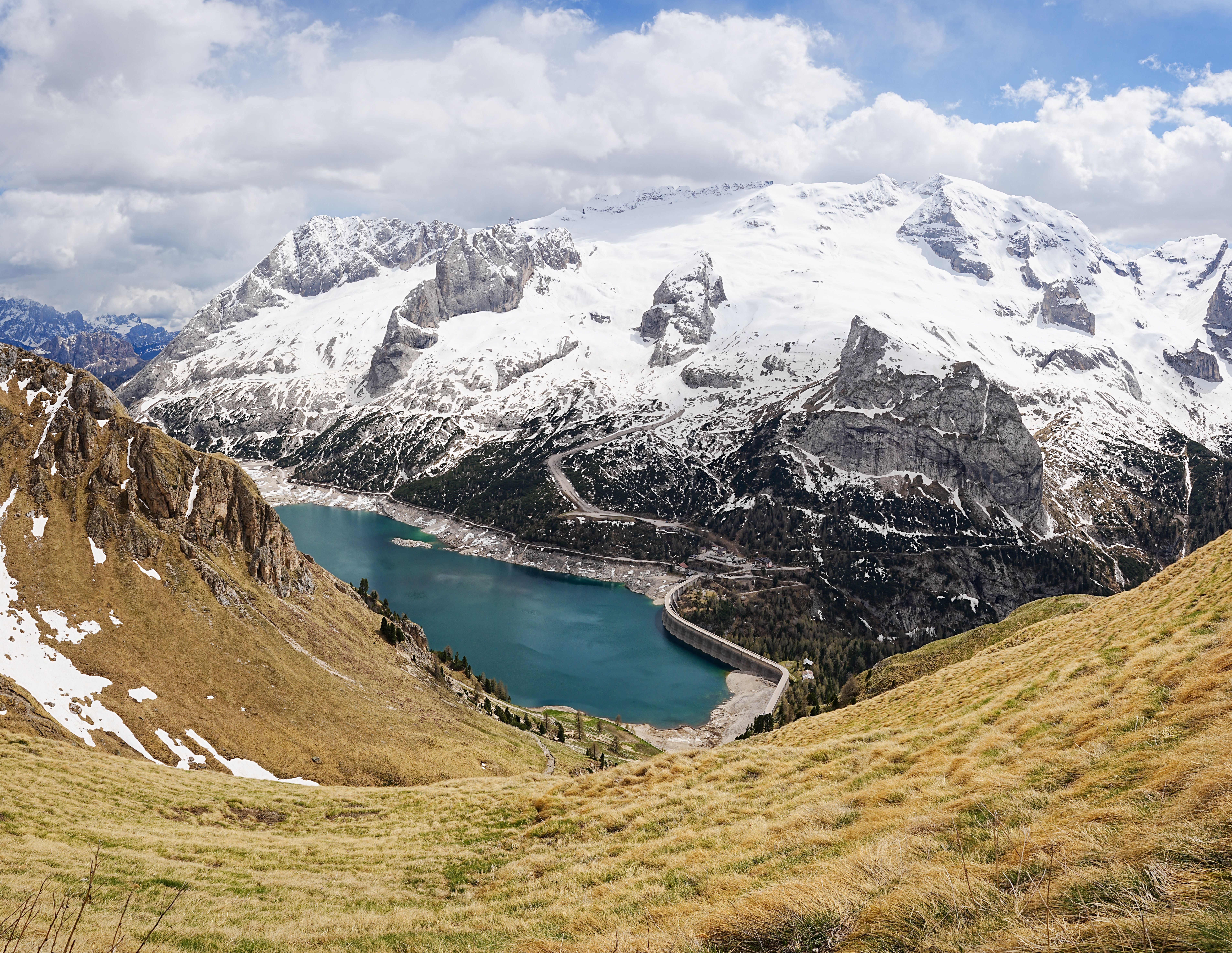 Dolomites Hut-to-Lake Hike: Plan a Self-Guided Route With Weather Buffers