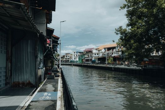Klong canal longtail and floating market — Bangkok