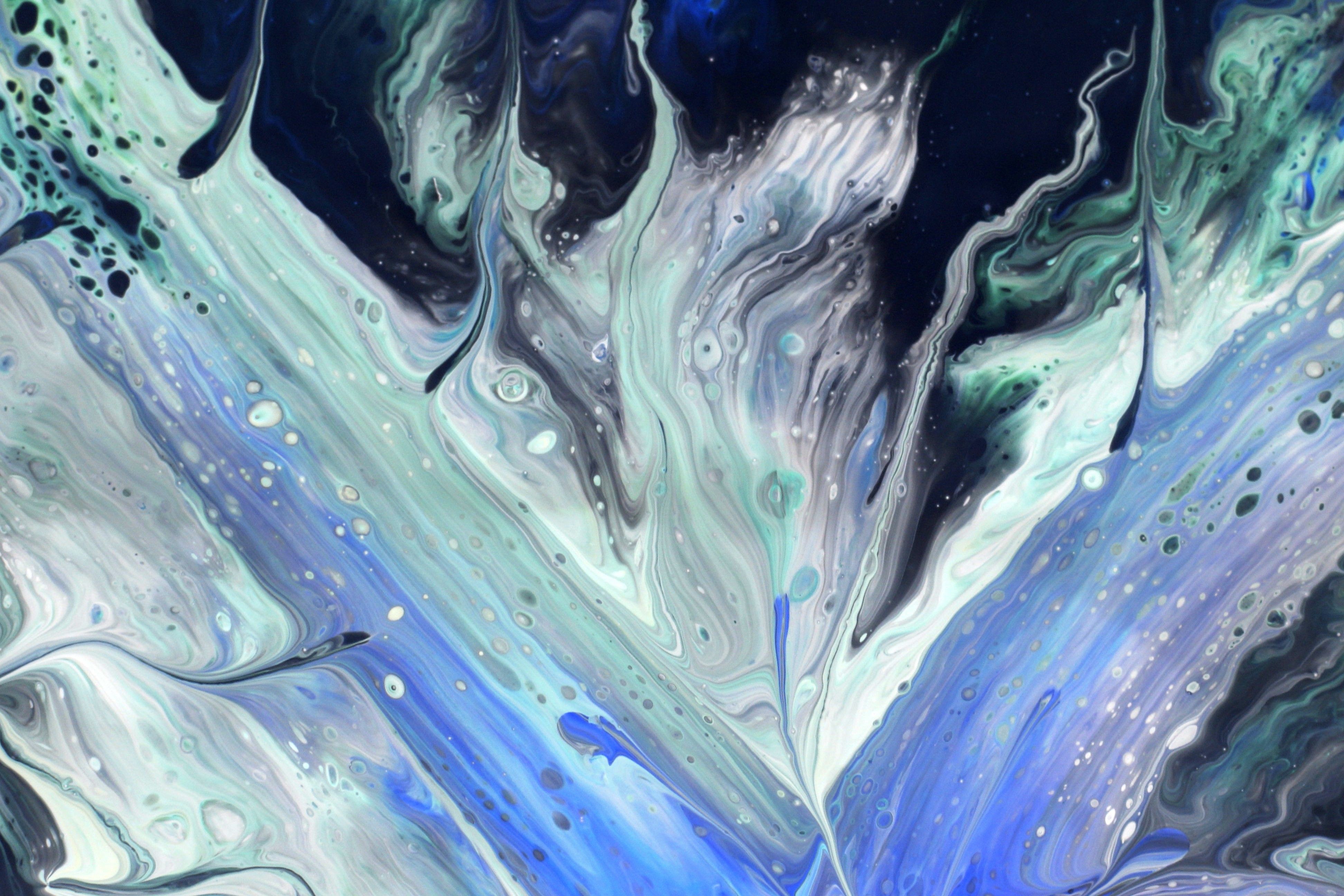 Abstract Fluid Art in Cool Tones from Guaratuba · Free Stock Photo