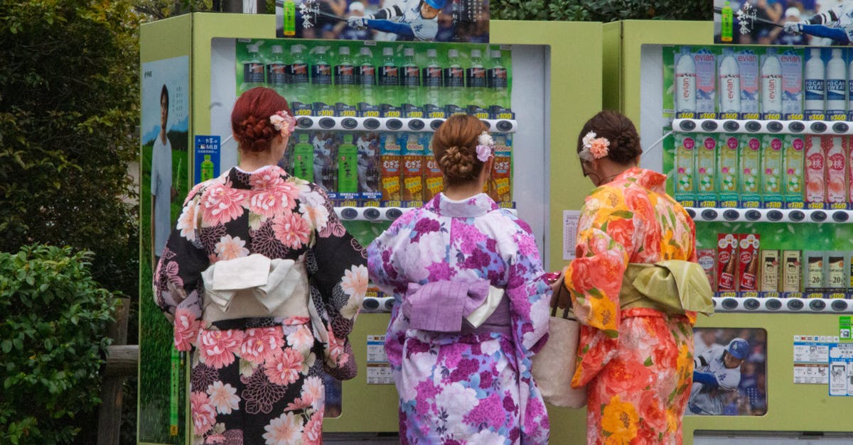 智邦科技助攻 身障青年變身行動小老闆 雞蛋糕香飄校園自力更生