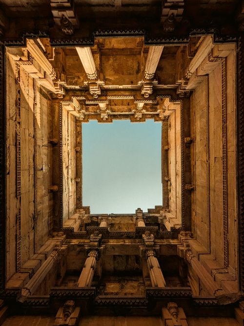 Free A breathtaking view of the intricate architecture of Rani ki Vav stepwell in Gujarat, India, looking up to the sky. Stock Photo