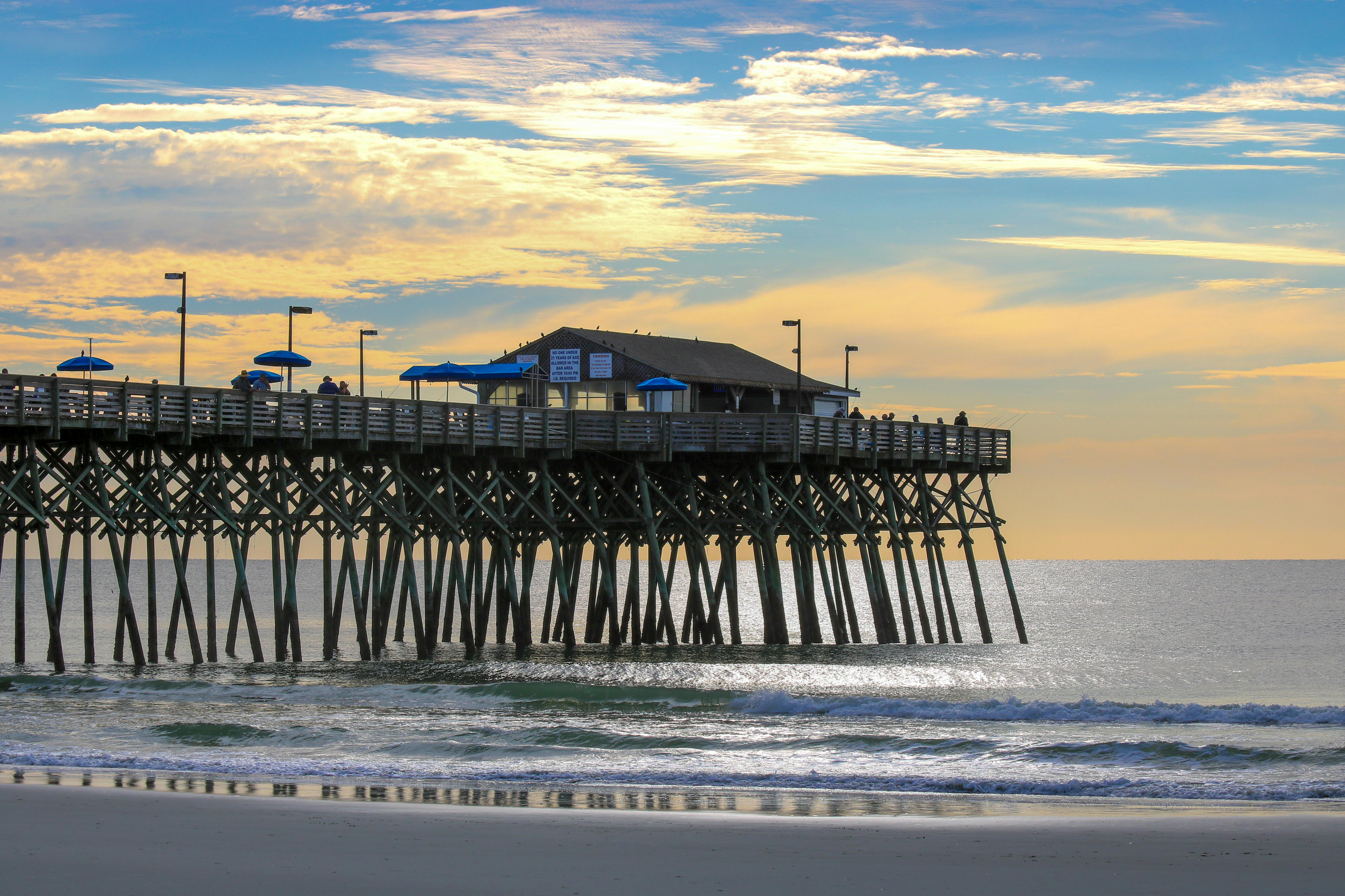 serene-sunset-at-garden-city-pier-south-carolina-free-stock-photo