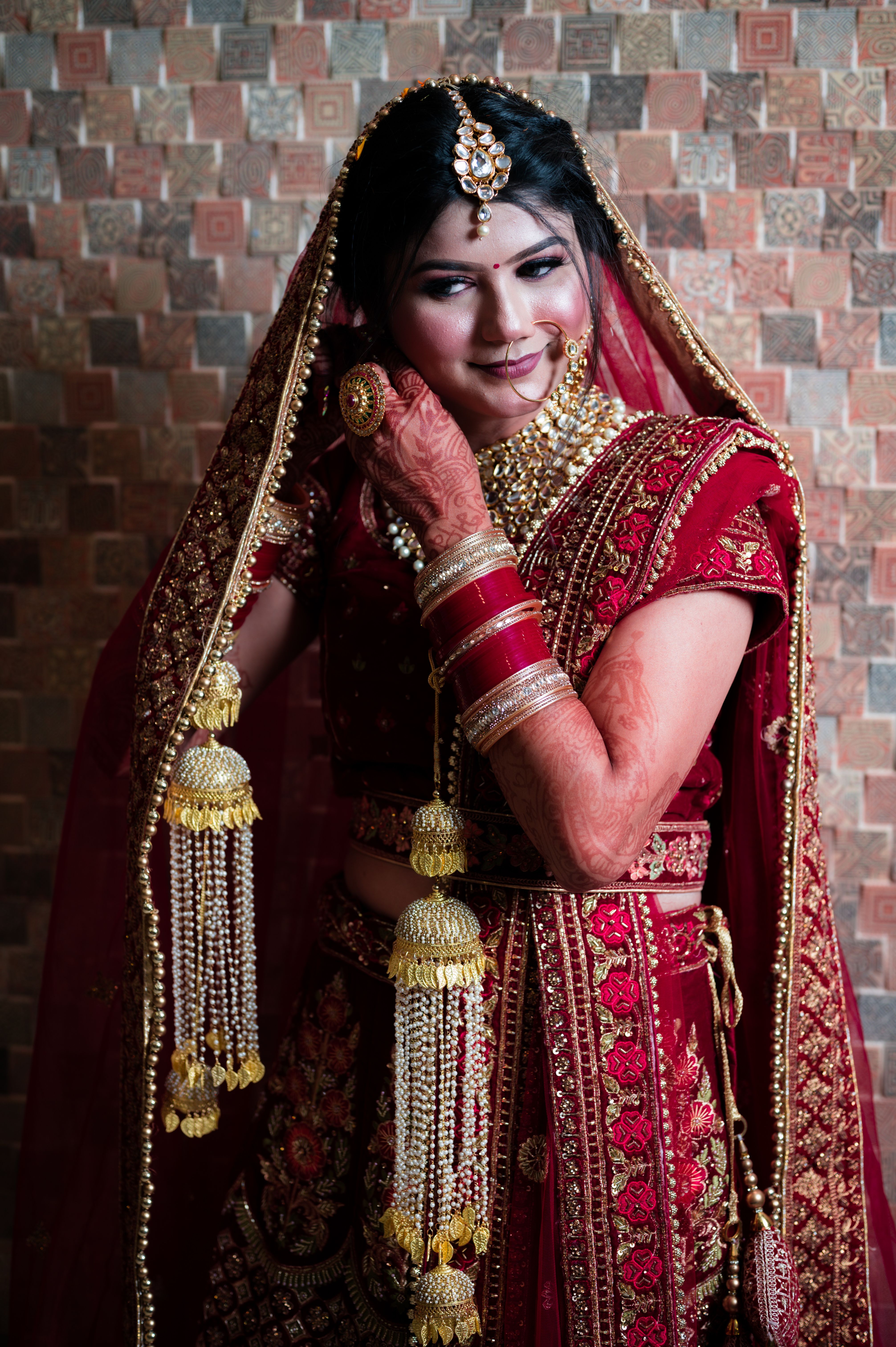 Stunning Indian Bride in Traditional Attire · Free Stock Photo