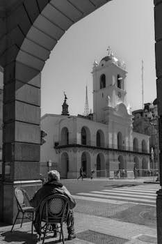 Black and white photo of the iconic Cabildo in Buenos Aires, Argentina.