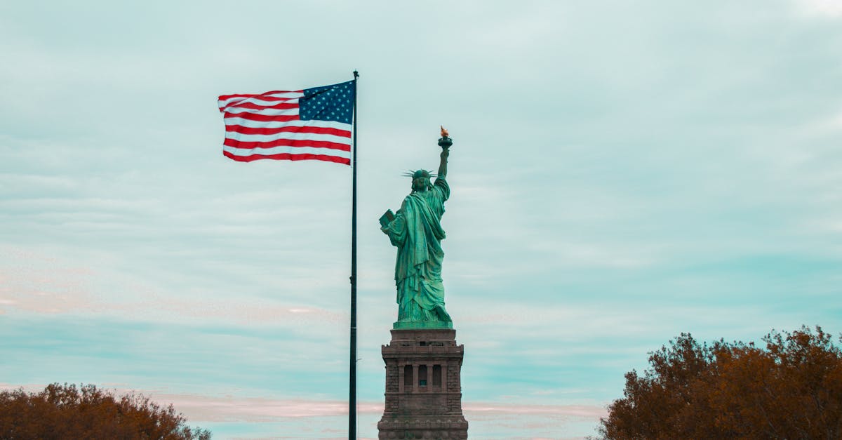 What does the Statue of Liberty tablet represent