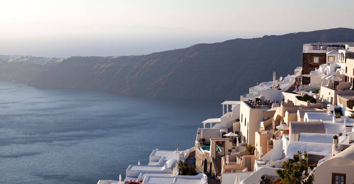 A First-Timer's Guide to Santorini