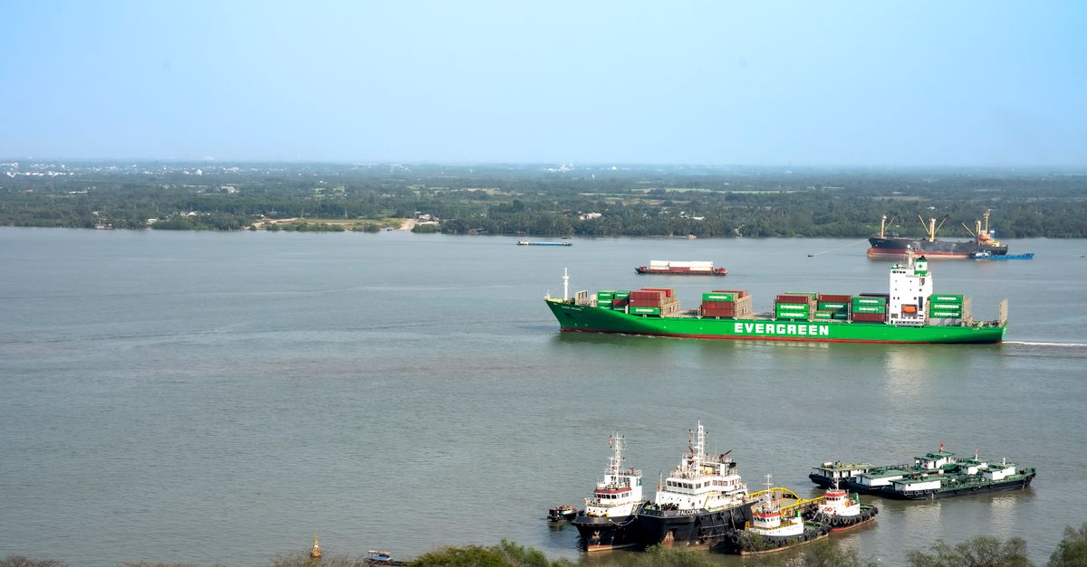 Concepción se posiciona como centro logístico gracias a la expansión del comercio fluvial y la inversión en infraestructura Concepción se posiciona como centro logístico gracias a la expansión del comercio fluvial y la inversión en infraestructura