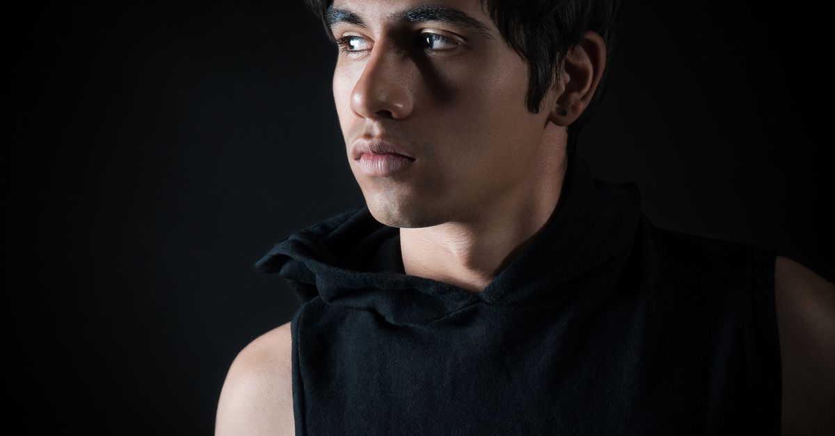 model faces combine bone, leanness and grooming