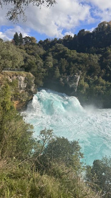 7. Lake Taupo & Huka Falls: Volcanic Heartlands 7. Lake Taupo & Huka Falls: Volcanic Heartlands