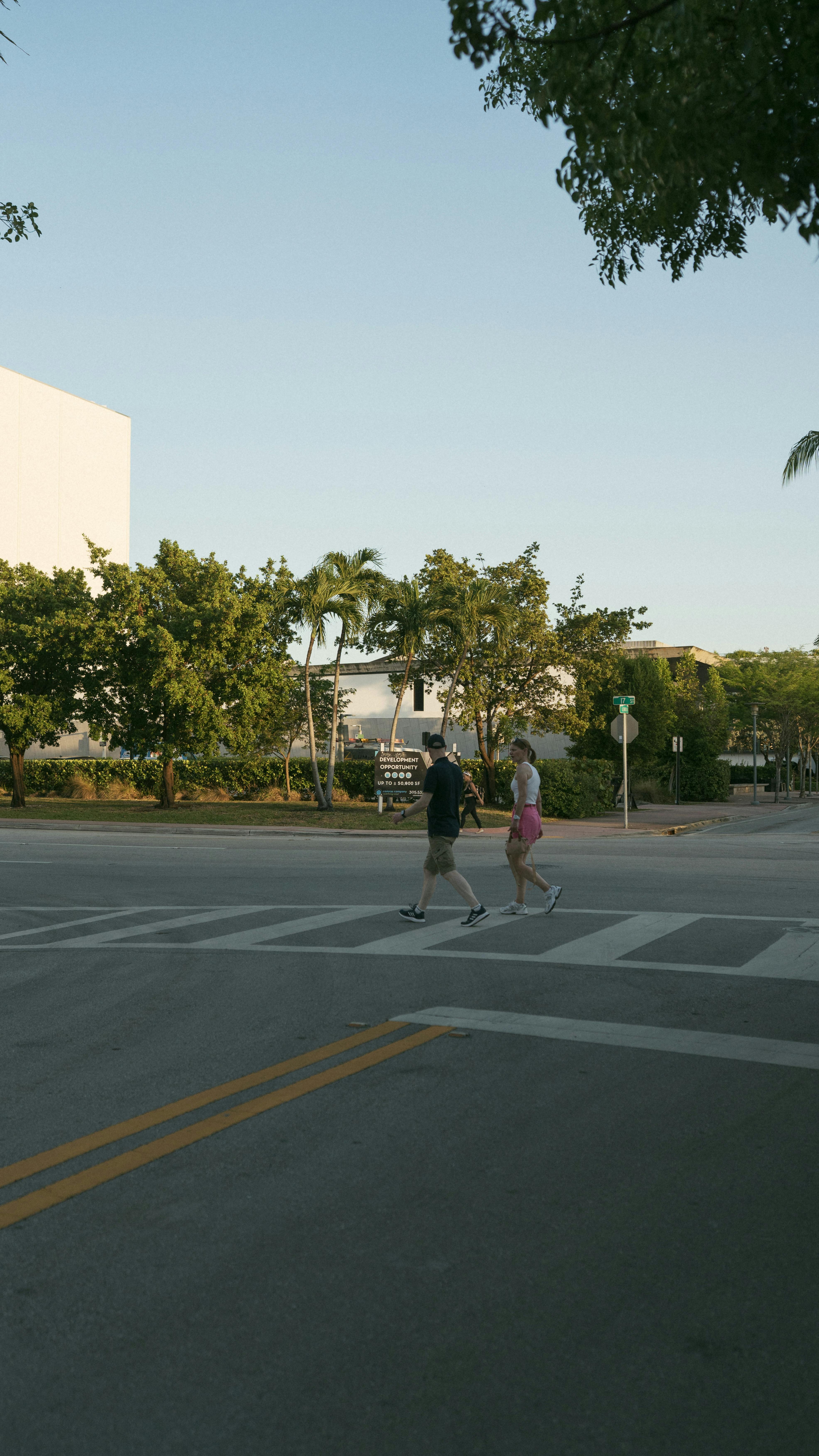 Navigating Challenges as a Couple While Traveling