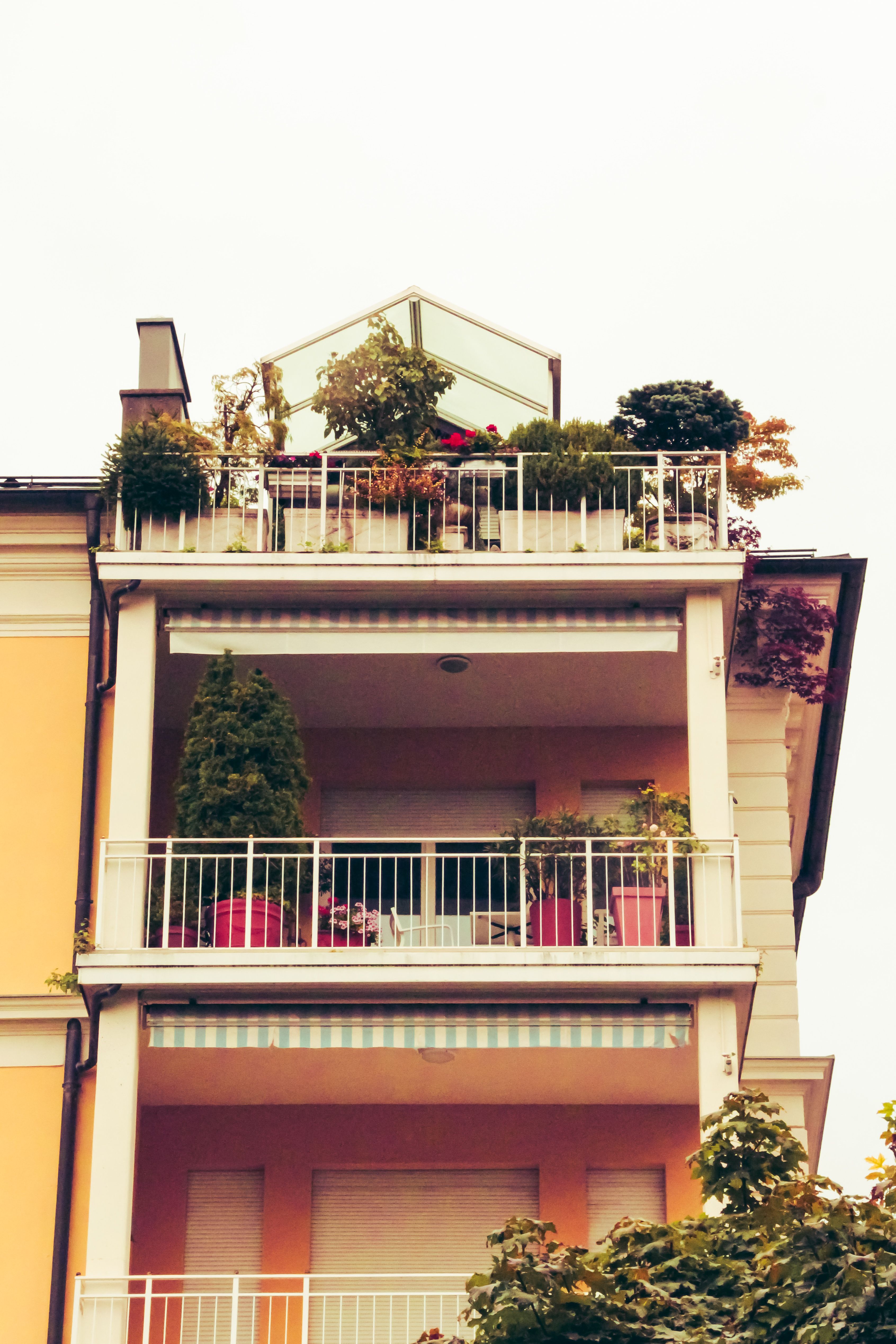 Aménagement d’un petit balcon : idées pratiques pour 2026 - illustration