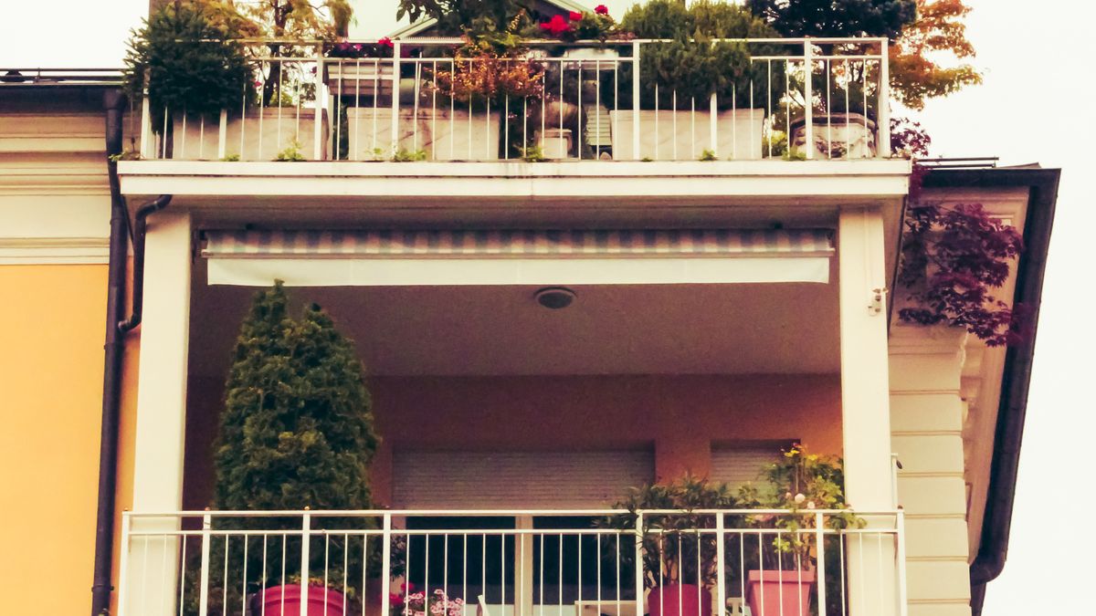 Aménagement d’un petit balcon : idées pratiques pour 2026 - illustration