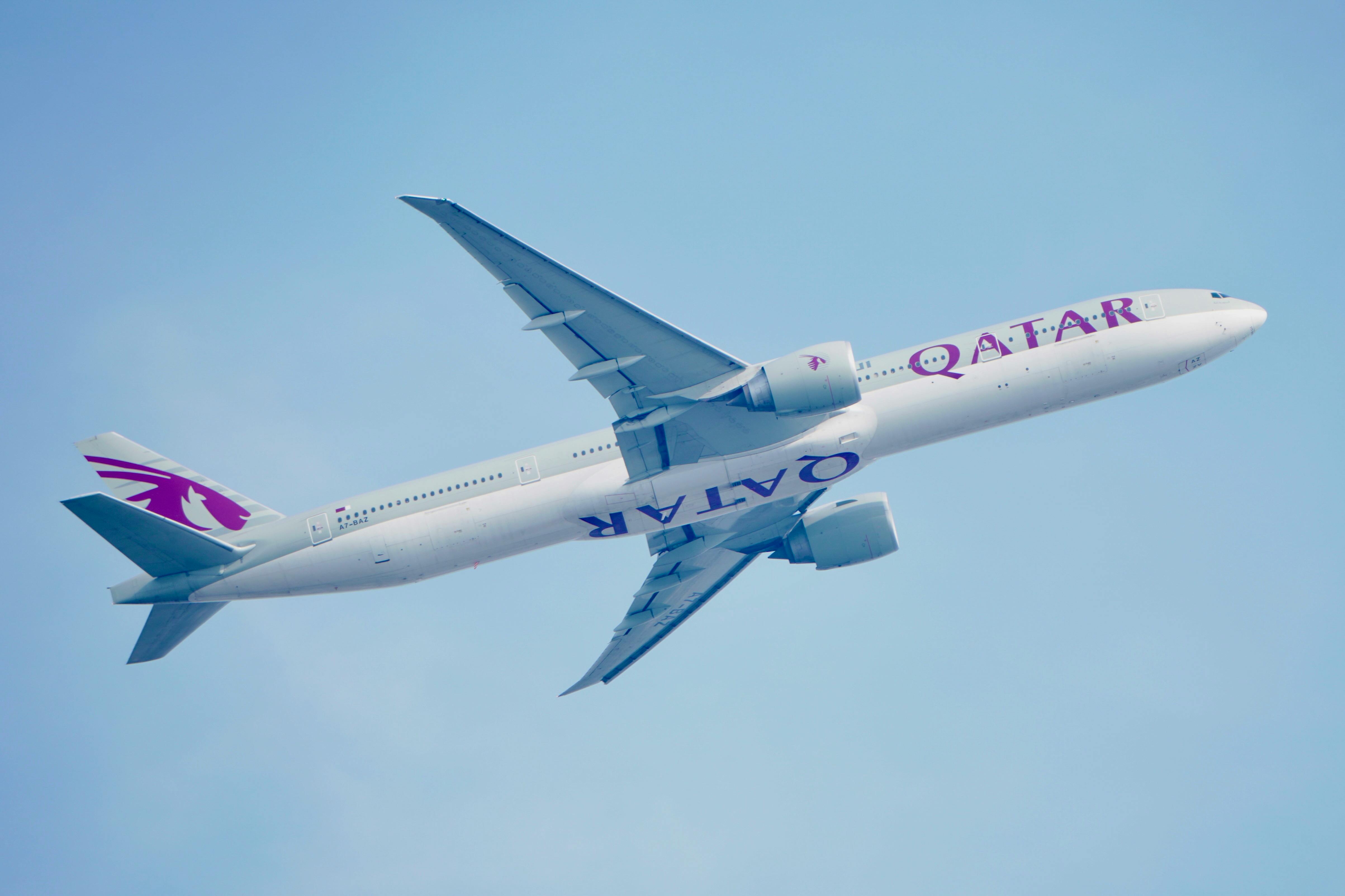Guide To Earning And Redeeming Frequent Flyer Miles — Photo by Tuan Vy  Spotter on Pexels