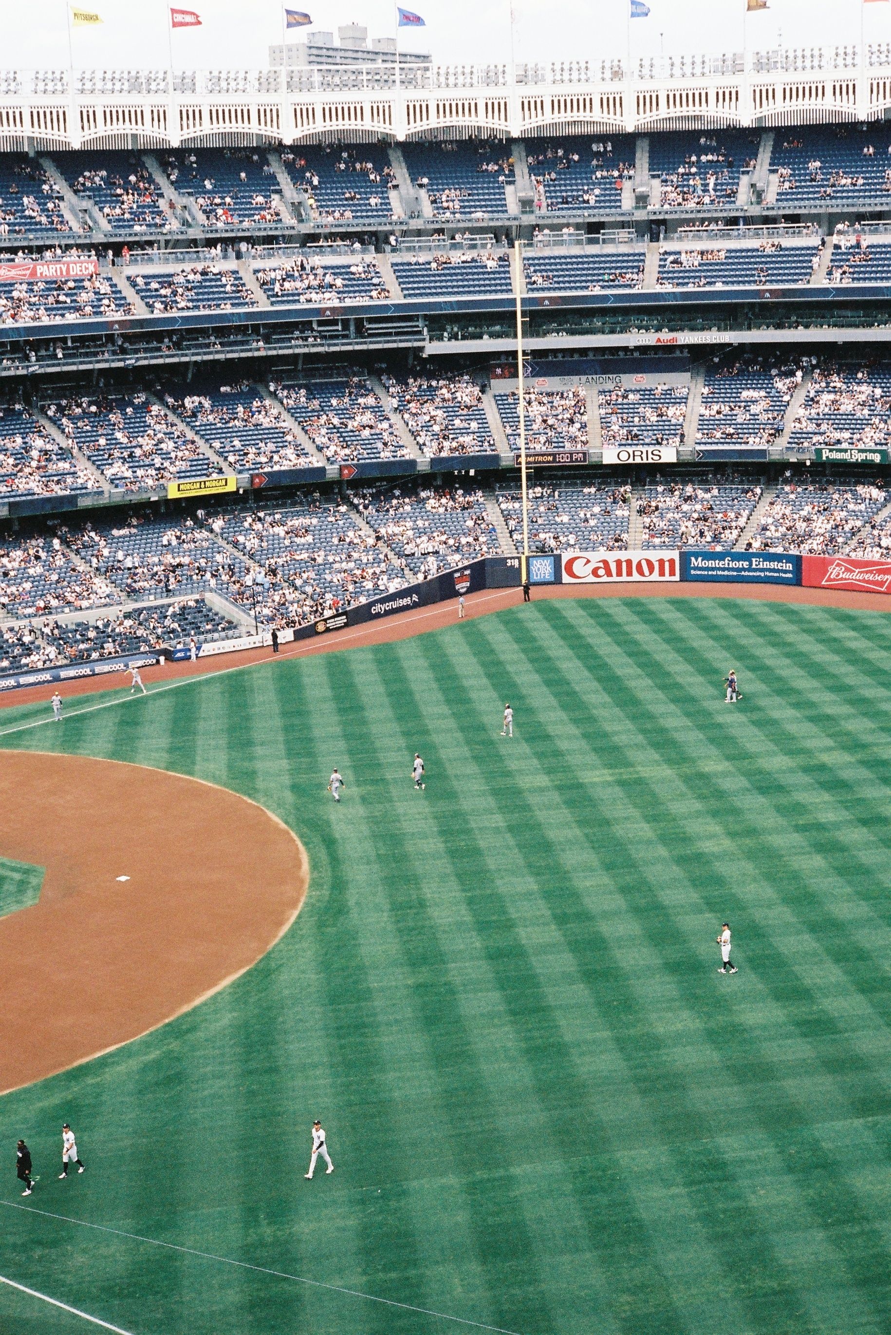 Pitching Masterclass: Schlittler Outduels Luzardo as Yankees Edge Phillies 1-0