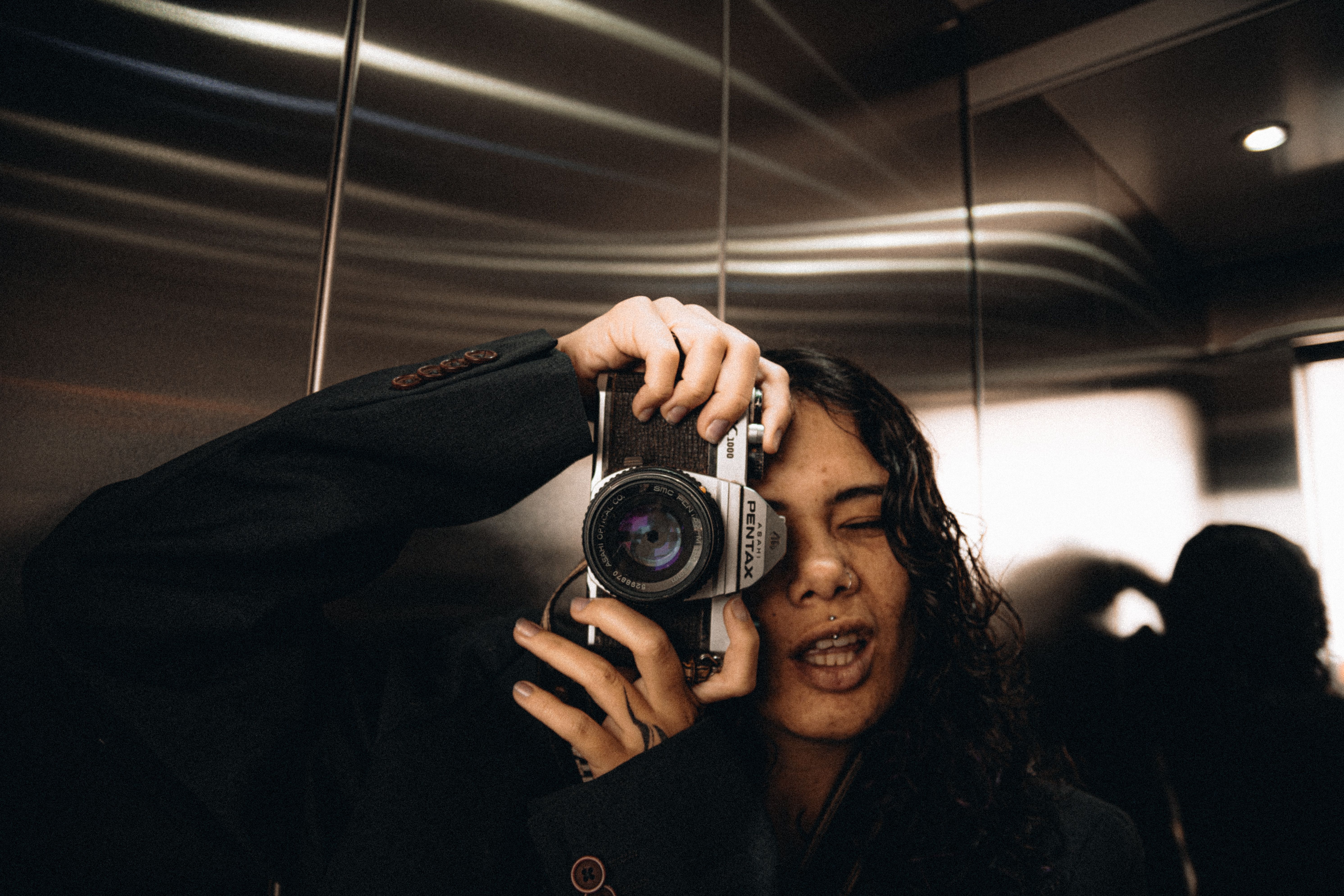 Student photography exhibit debuts at TPA honoring local teen’s creative legacy — Photo by Daniel's Richard on Pexels