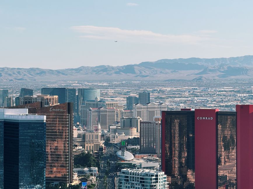 floor-to-ceiling windows with Las Vegas city views - luxury apartment features floor-to-ceiling windows with Las Vegas city views - luxury apartment features