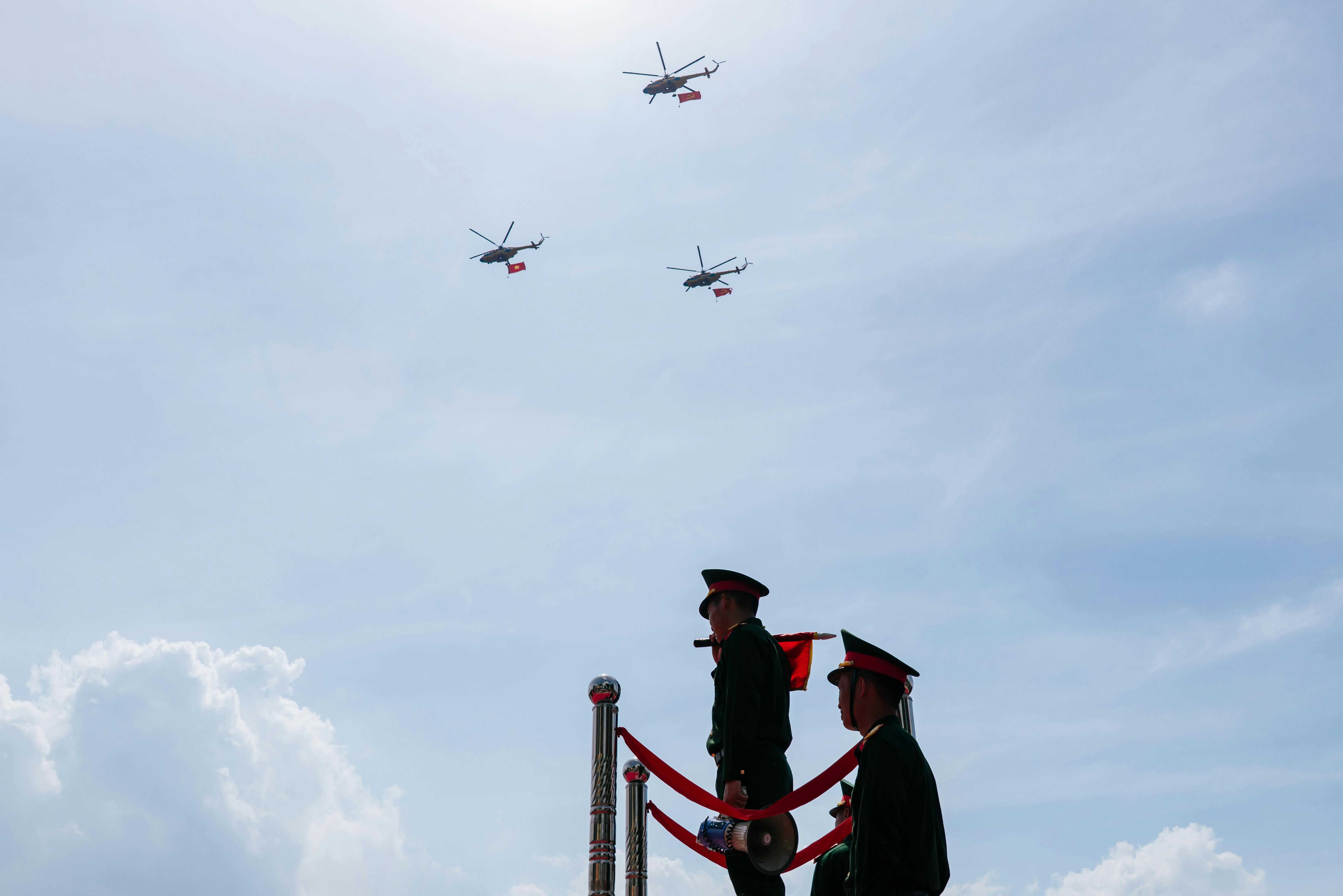 國防：吳釗燮慰問憲兵211營 感謝他們的辛勤衛戍工作