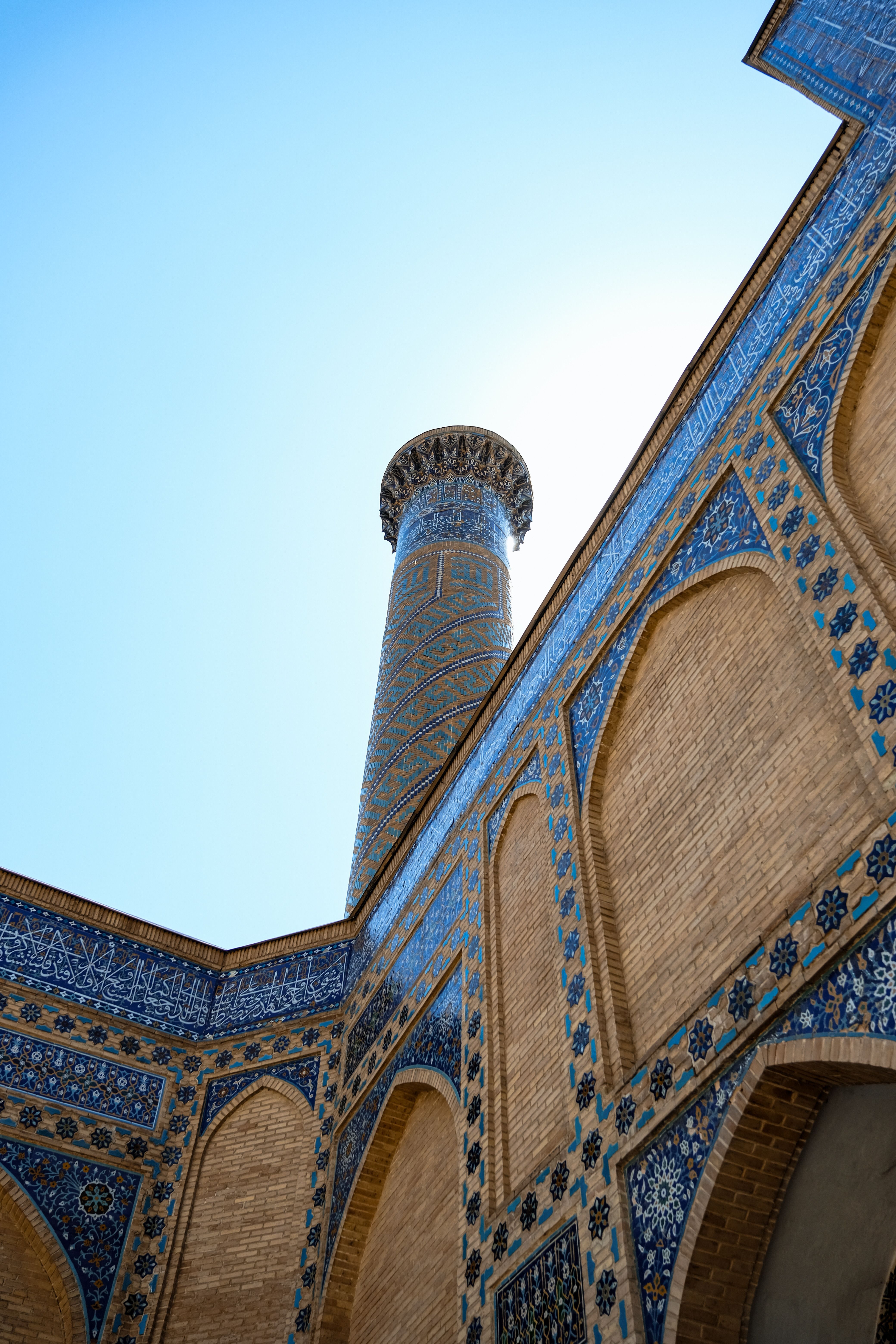 Stunning Islamic Architecture with Minaret · Free Stock Photo