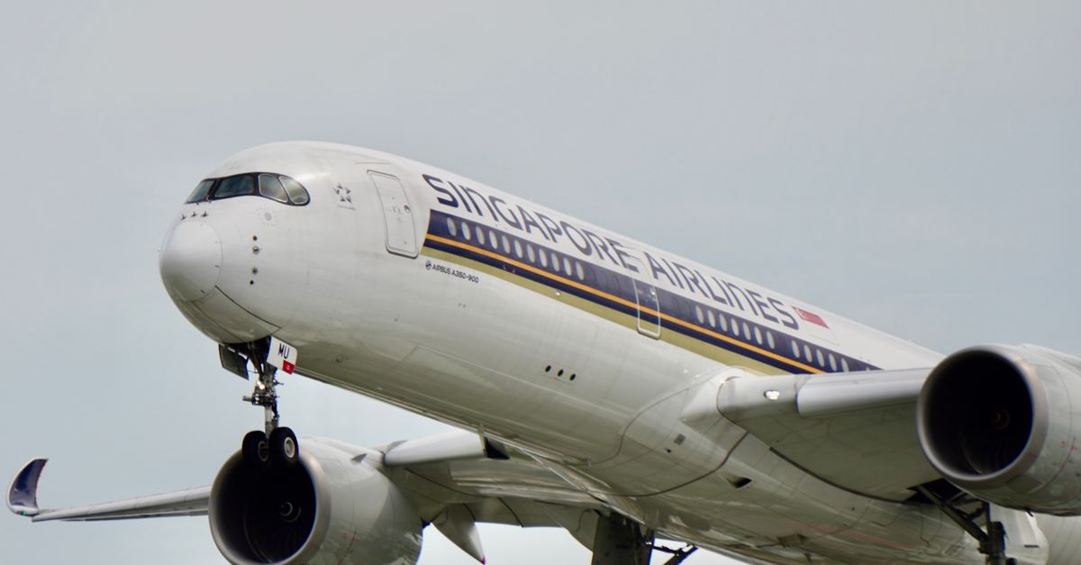 Photo: Tuan Vy Spotter / Pexels Singapore Airlines replaces Qatar Airways as the top-ranked airline in the Skytrax Awards.