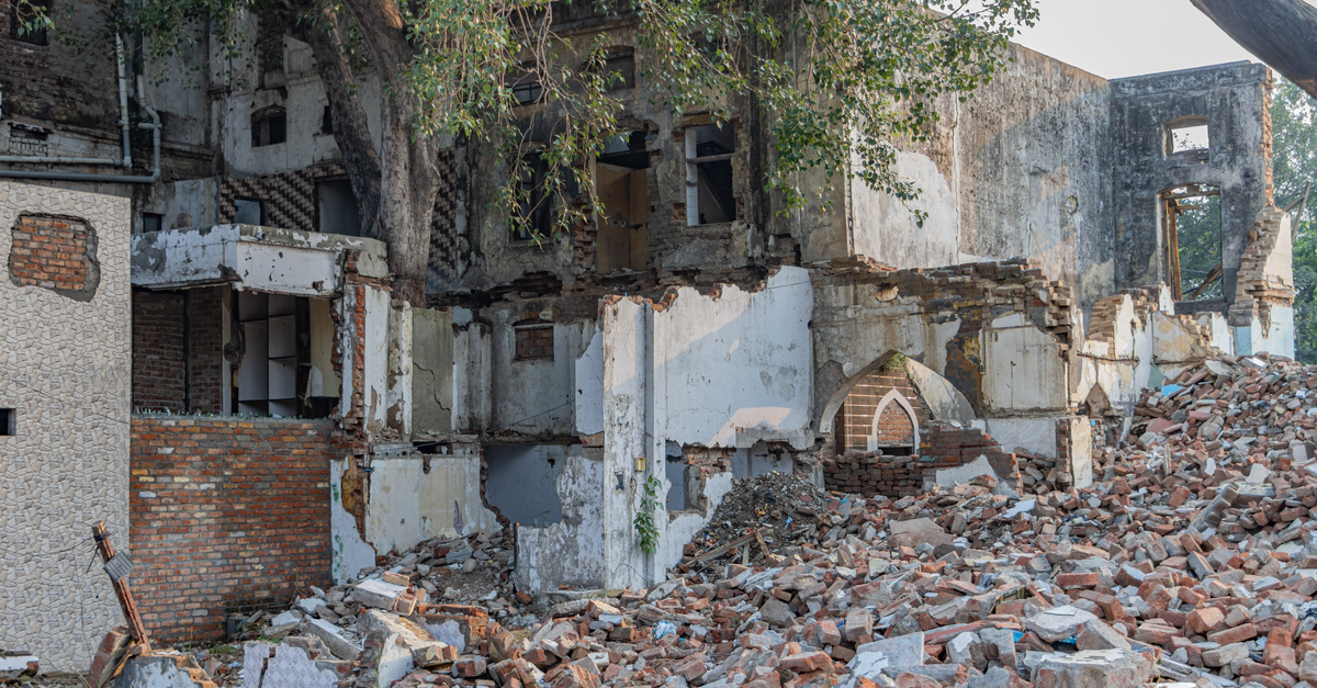 GBA Demolishes Cobbler Shops in Jayanagar Amid Vendor Plea for Time