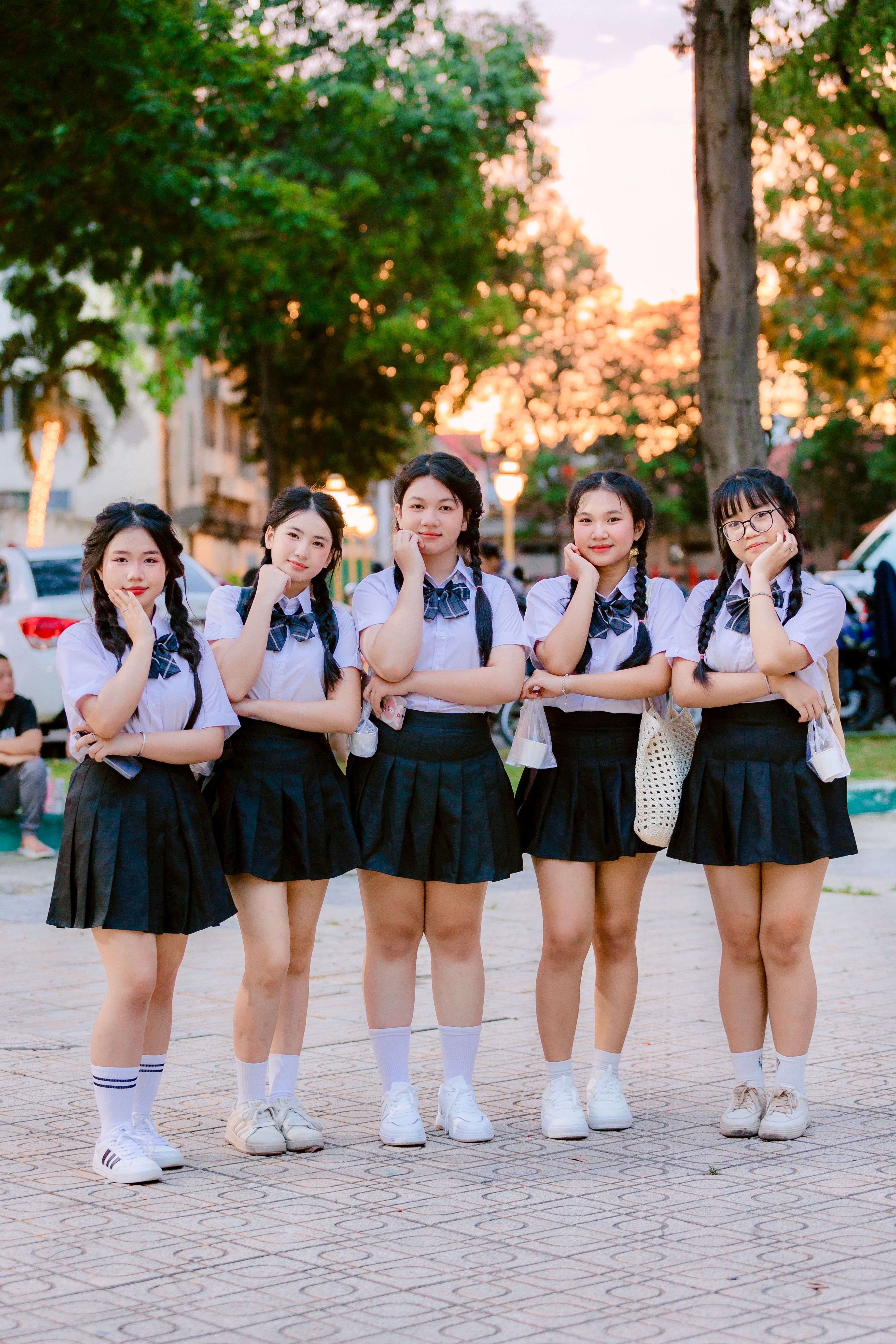 Junior High School Girls Photos, Download The BEST Free Junior High ...