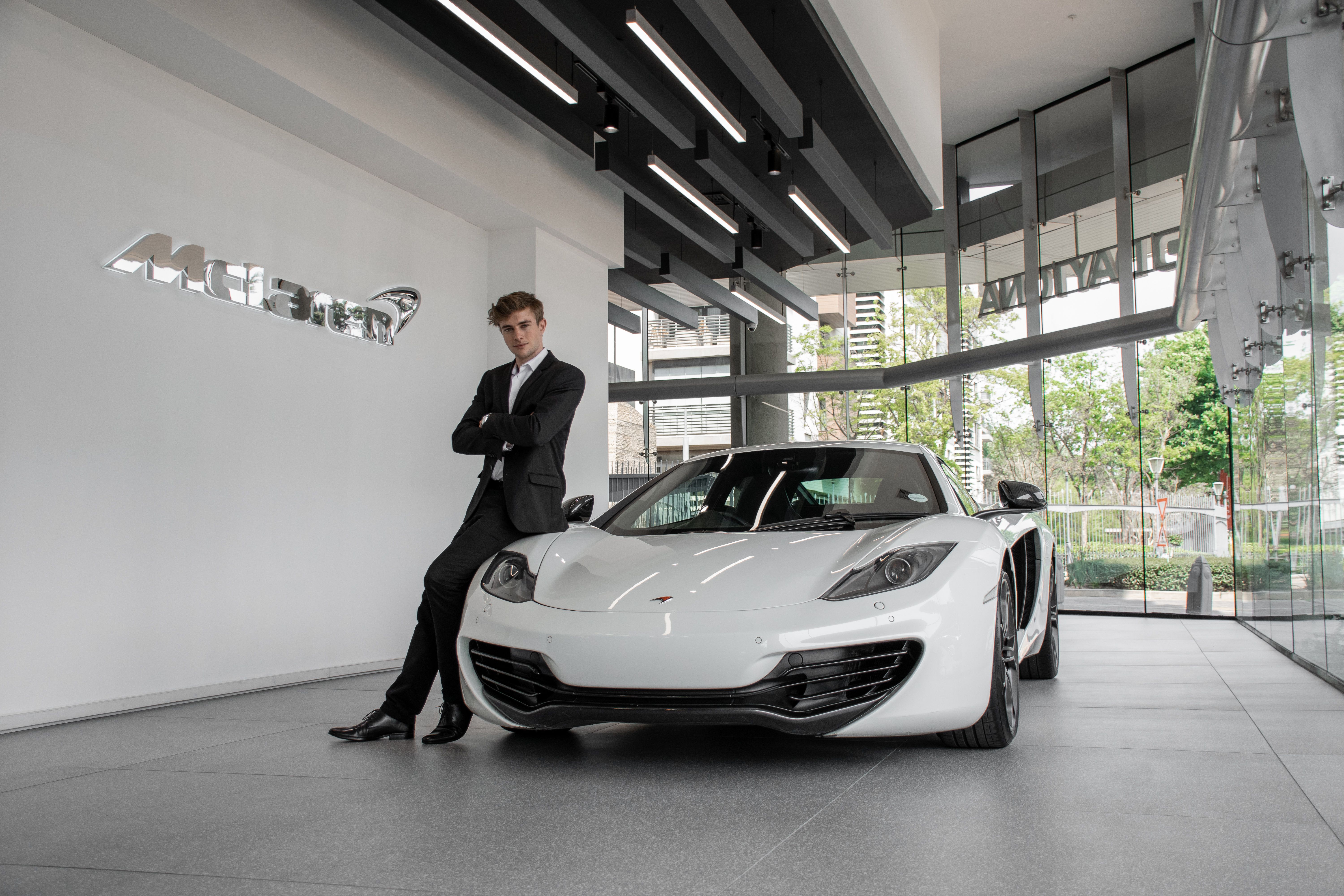 McLaren Unveils One-Off M6GT Tribute Car