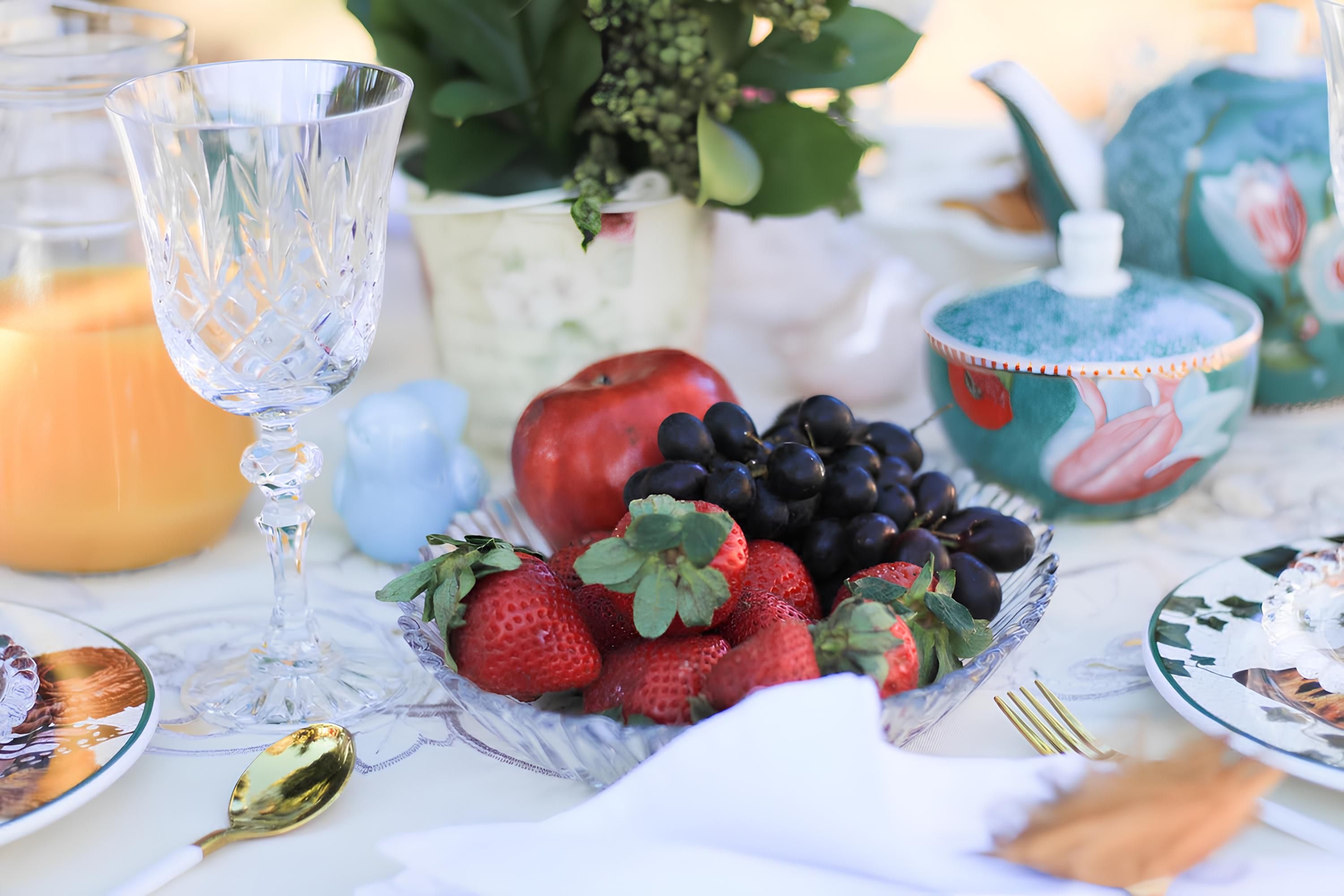 lively brunch setting in downtown SLC - downtown Salt Lake events