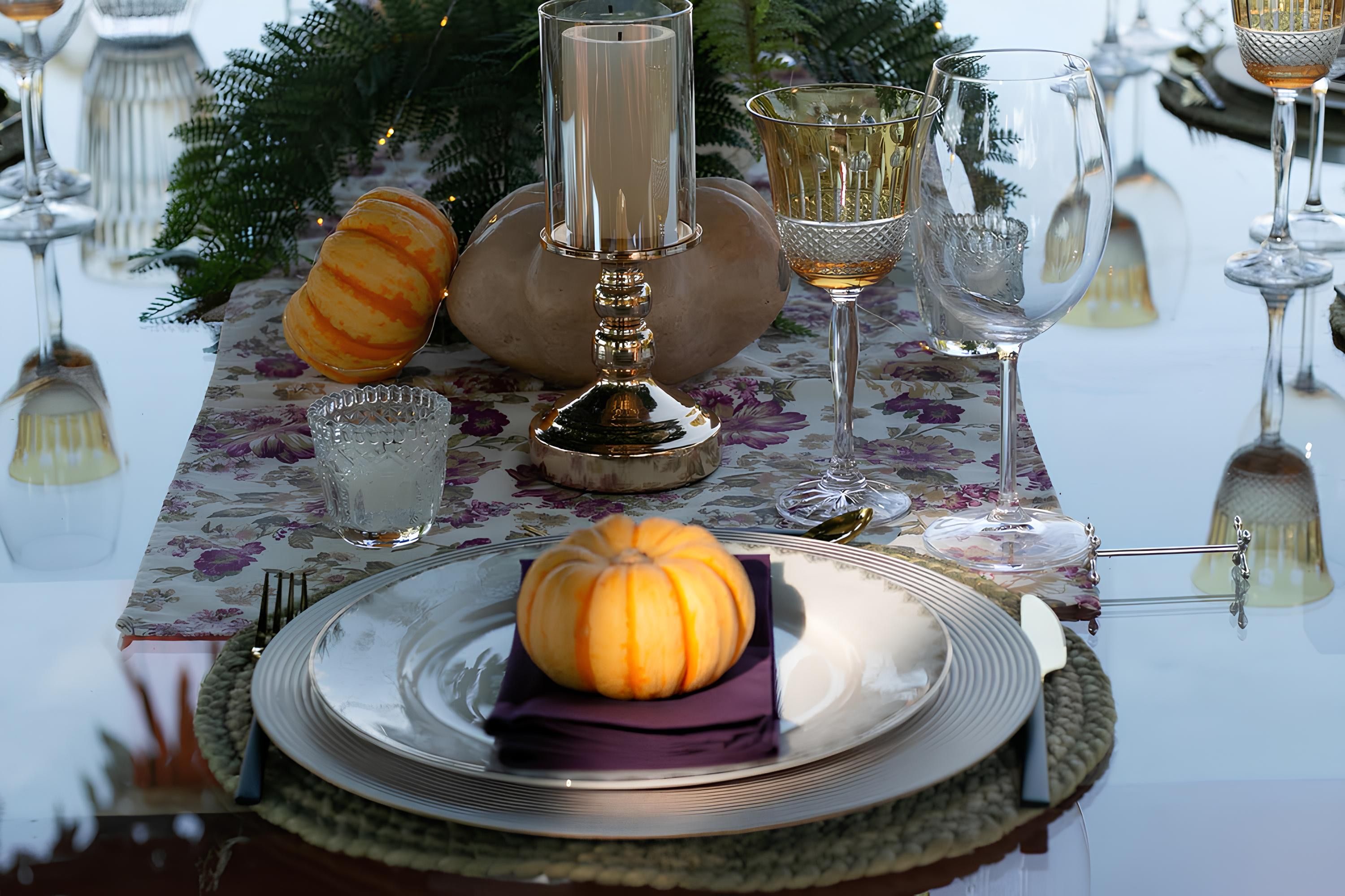 Elegant Autumn Table Setting with Pumpkins · Free Stock Photo