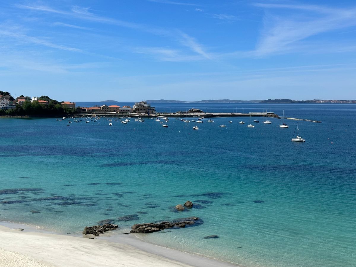 Vedere spre Ria de Vigo, pe coasta atlantică a Galiției