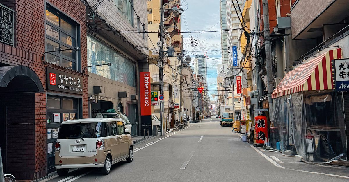 Vibrant Urban Street Scene in Japanese City · Free Stock Photo