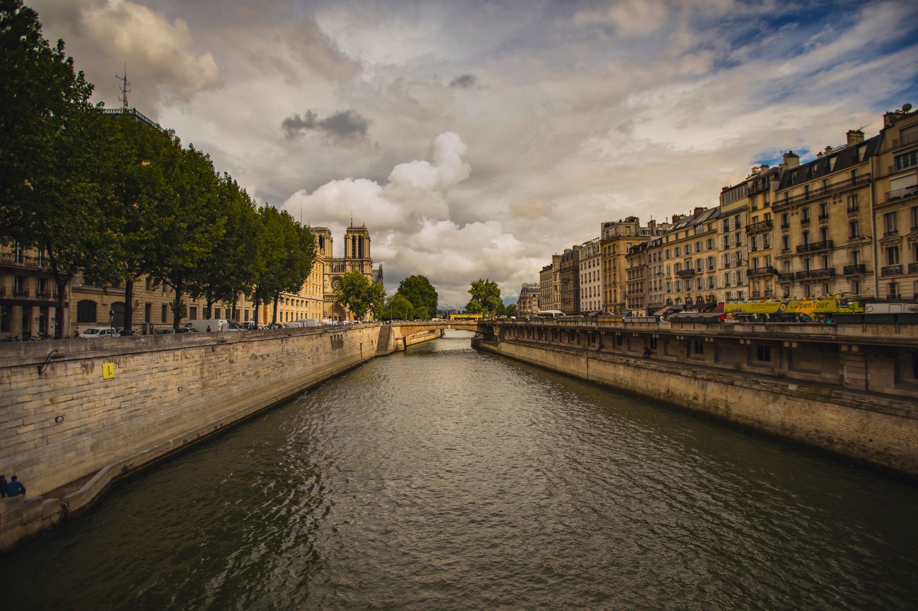 Sena volta a ser balneável em Paris após 60 anos