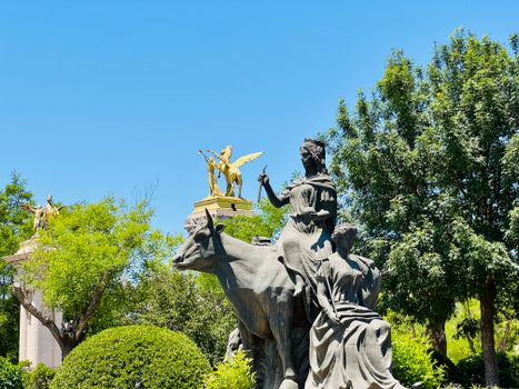 achilles statue