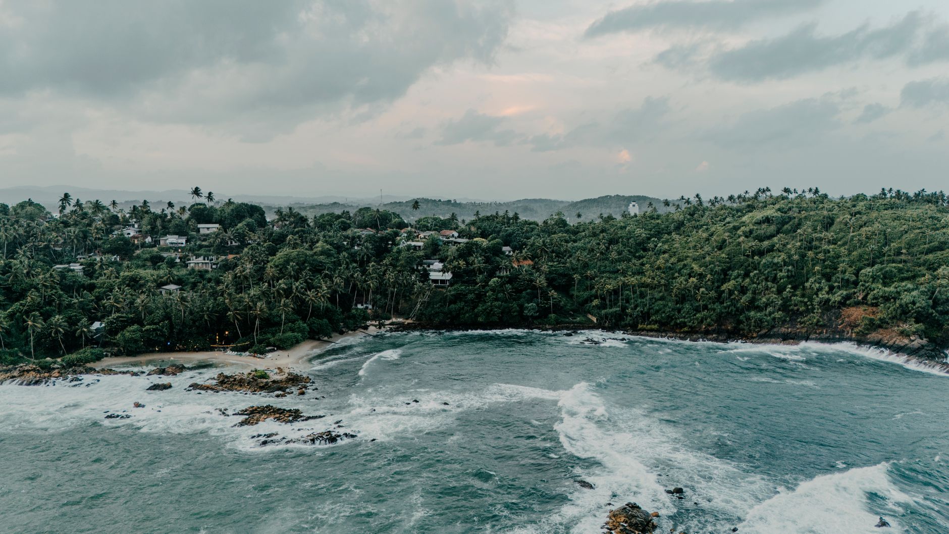 Weligama Where to Stay: Beach Neighbourhoods & Budget Breakdown