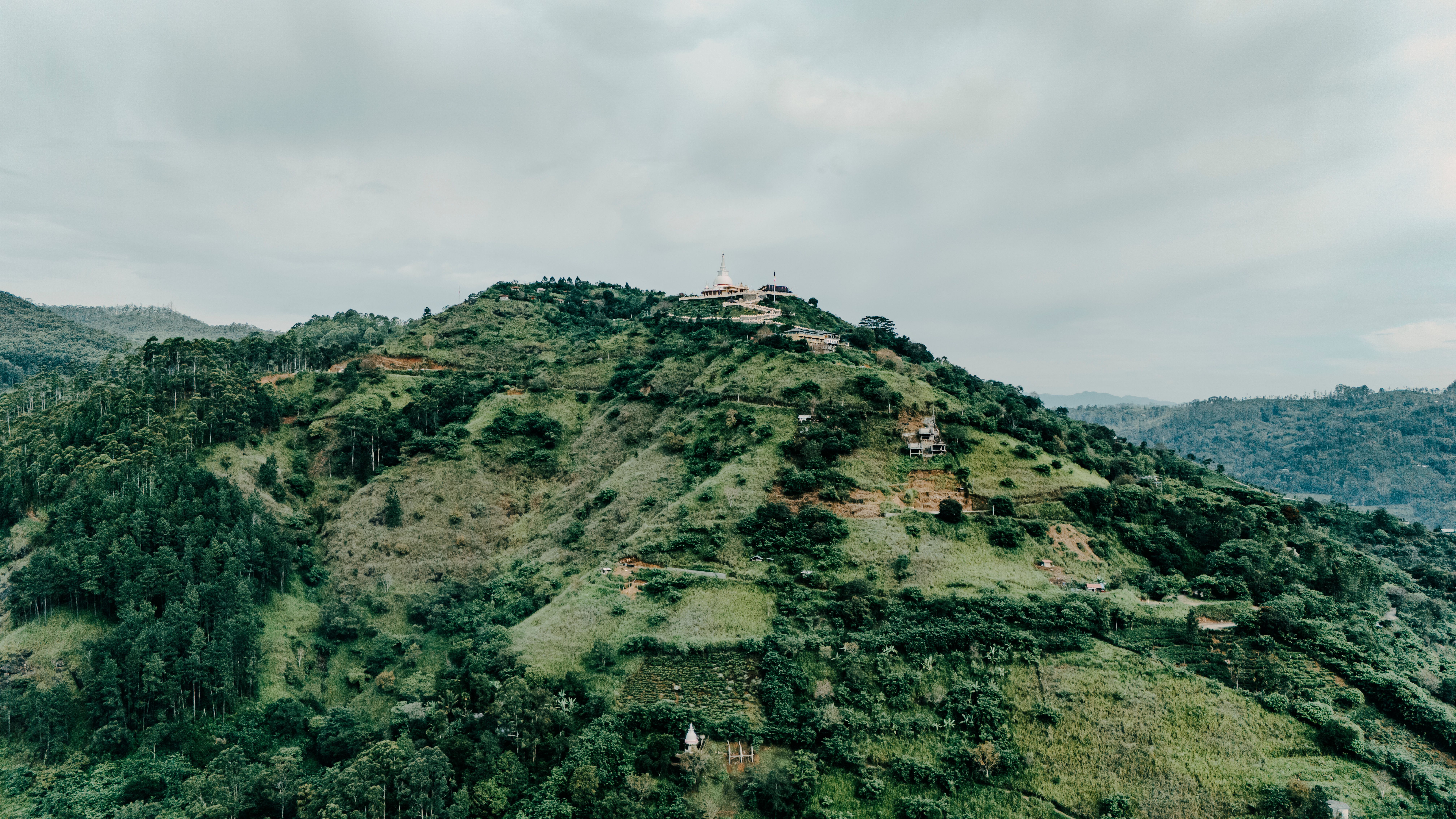 scenic-aerial-view-of-lush-mountain-in-sri-lanka-free-stock-photo