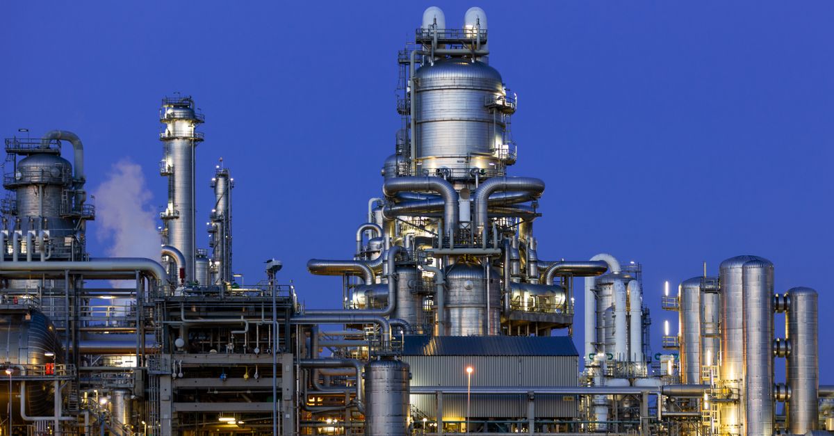 Dangote Refinery Says IPO Returns Still on Track as Sanusi Urges Caution