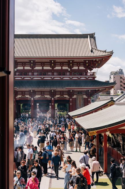 Menjelajahi Keagungan Kuil Senso-ji Menjelajahi Keagungan Kuil Senso-ji