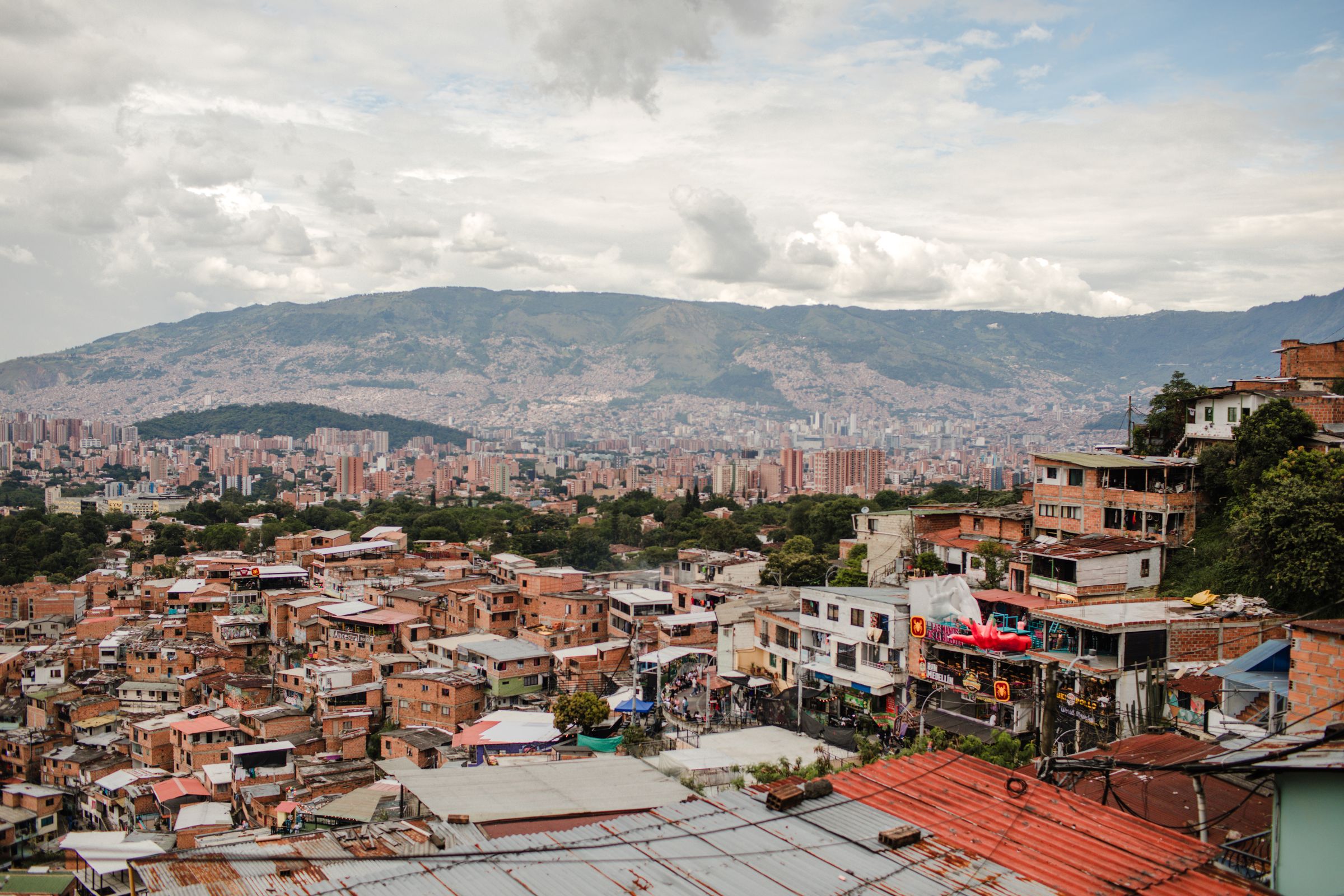 Medellín Solo Nomad Loop: Cafés, Culture & City Views (6 Days)