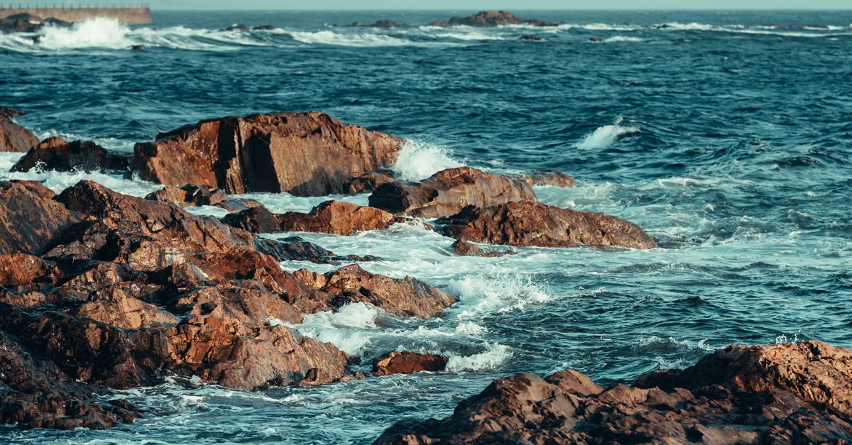 Rocky Coastal Shoreline With Crashing Waves Free Stock Photo rocky-coastal-shoreline-with-crashing-waves-free-stock-photo