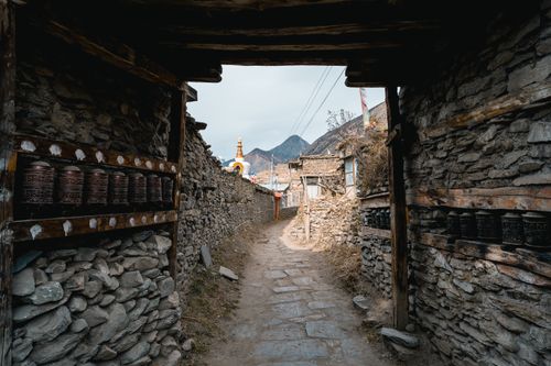 Free Nepal Pathway to the Himalayan Mountains Stock Photo